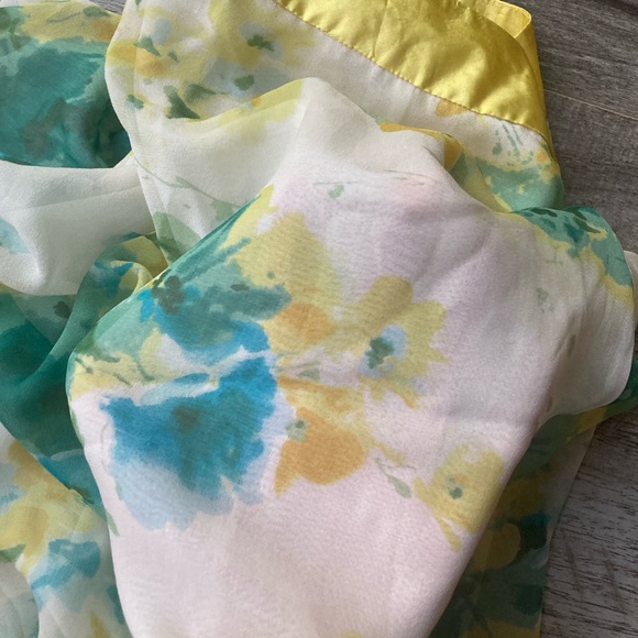 Beautiful flowy skirt - Picture 5 of 7